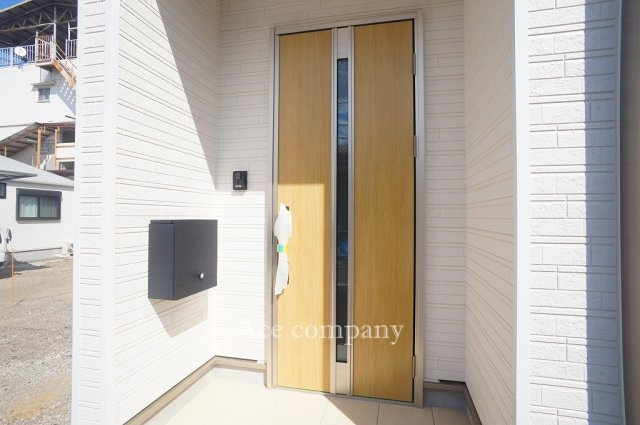 【玄関】 | 東大阪市大蓮南2丁目　【1号棟/全2棟】 | 防犯カメラ・TVモニターホン・人感センサー付玄関灯完備です☆