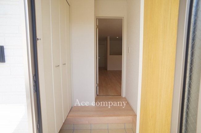 【玄関】 | 東大阪市大蓮南2丁目　【1号棟/全2棟】 | シューズクローゼット完備です♪