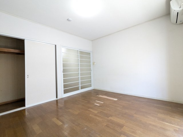 ハウス松園の洋室|きれいな洋室です