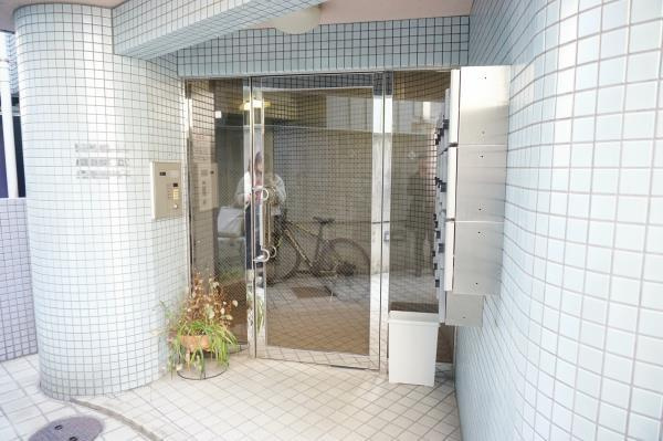 ブルークレール・Ｋのエントランス|ゆとりのあるエントランスです