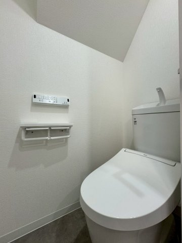 門真市宮野町のトイレ|温水洗浄便座付きトイレ