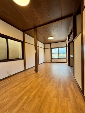 門真市宮野町の洋室