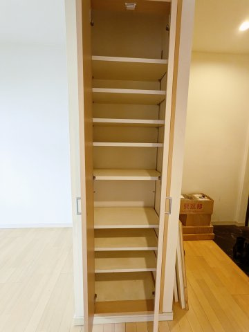 ガーデン代々木八幡の収納|ちょっとした収納スペースも充実しています