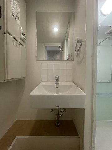 エクサム初台の洗面所|スペースが確保できる洗面所です