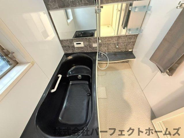 長尾元町3丁目戸建の浴室|お風呂で日々の疲れを落としましょう