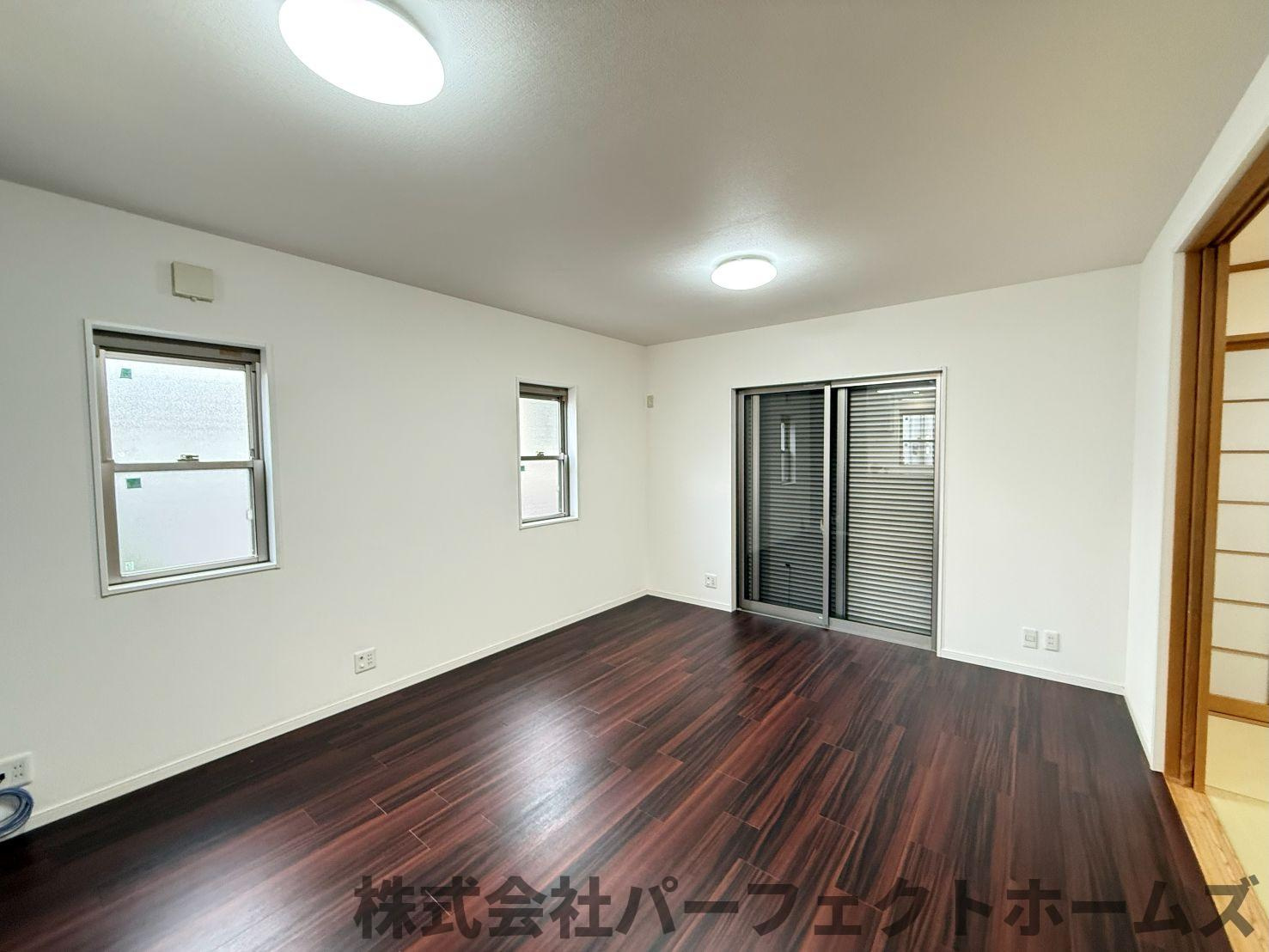 長尾元町3丁目戸建の居間・リビング