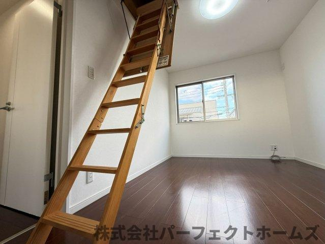 長尾元町3丁目戸建の内装|内装は落ち着いています