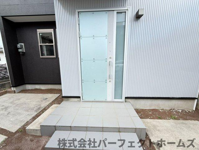 長尾元町3丁目戸建のエントランス