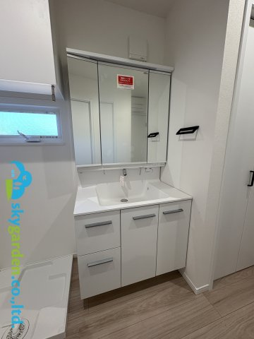 鎌倉市手広　新築戸建　全2棟2号棟の独立洗面台