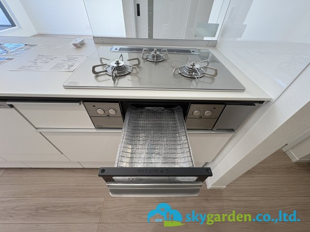 鎌倉市手広　新築戸建　全2棟2号棟のキッチン|ガスコンロ・グリル