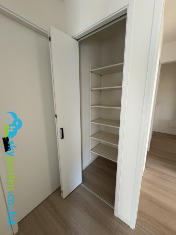 鎌倉市手広　新築戸建　全2棟2号棟の収納|廊下に有る収納