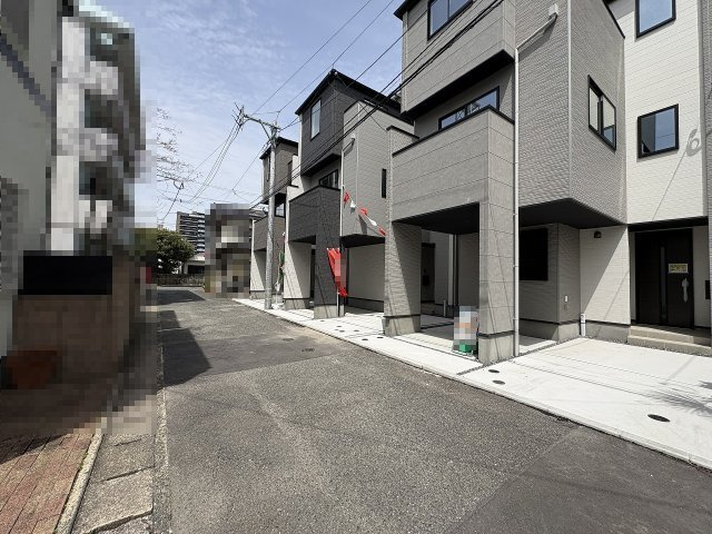 【その他】 | 大野城市中央1丁目1期　2号棟（全3棟）【仲介手数料無料・0円】 | 現地写真。前面道路です。