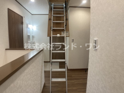 【その他】 | 所沢市けやき台1丁目 | 小屋裏収納へ上がる階段