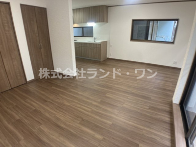 【居間・リビング】 | 所沢市けやき台1丁目 | 家具や家電を置いてもゆとりのある広さ