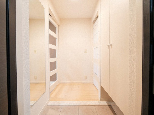 M.hills西本町の玄関