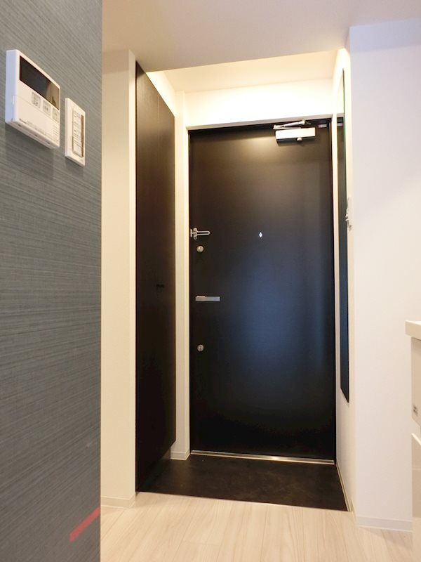 新品家具付きマンション神田佐久間町2(KaGood東京)の玄関