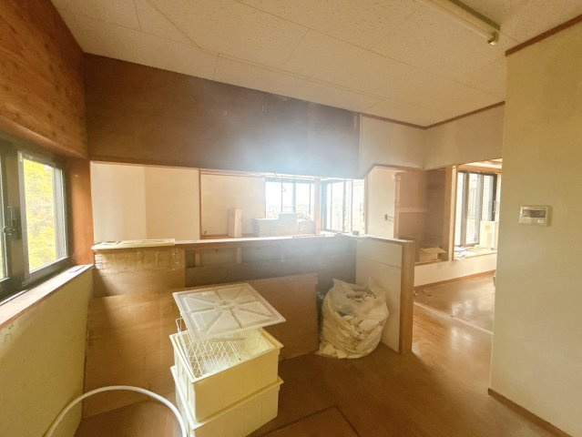 【キッチン】 | 御殿場市川島田 中古住宅 XH05872 | 御殿場市川島田　キッチン　リフォーム中