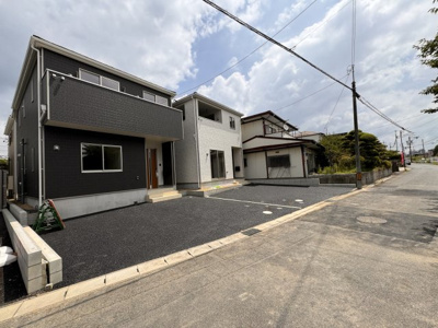 【外観】 |  Cradlegarden尾張旭市東大道町原田第２【旭丘小　旭中】 | 撮影
社長の村田です！
自らプレイヤーとして営業しています
長年の経験と実績から皆様により良いマイホーム購入のご提案をいたします。
住宅ローンの不安や購入後の不安等何でもご相談ください。