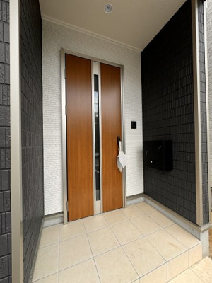 【玄関】 |  Cradlegarden尾張旭市東大道町原田第２【旭丘小　旭中】 | LINEから簡単お問合せ可能！
友達検索で@nqk7328tです！。