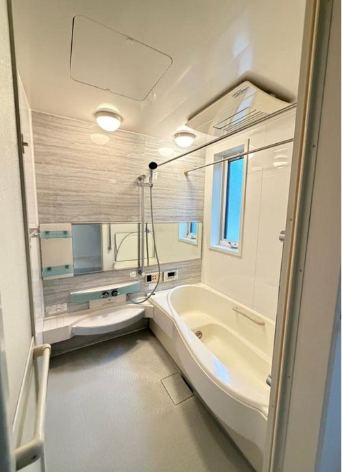 浜甲子園４丁目　中古戸建の浴室
