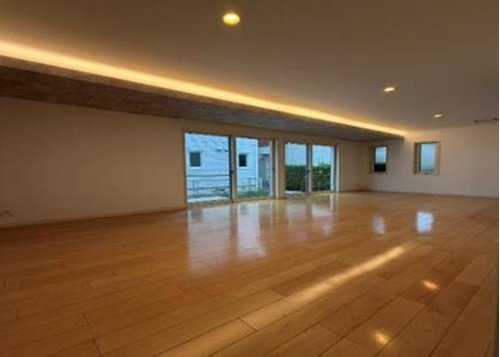 浜甲子園４丁目　中古戸建の居間・リビング