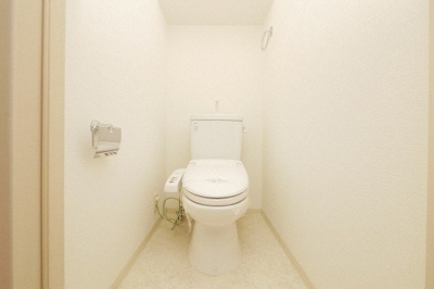 【トイレ】 | ES-Grande Minamimorimachi | 落ち着いた色調のトイレです