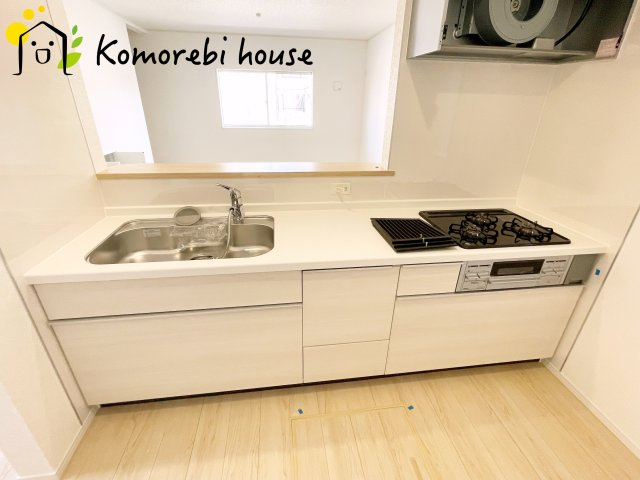 さいたま市西区土屋　第3　新築一戸建て　クレイドルガーデン　01のキッチン|お料理しやすいキッチンです