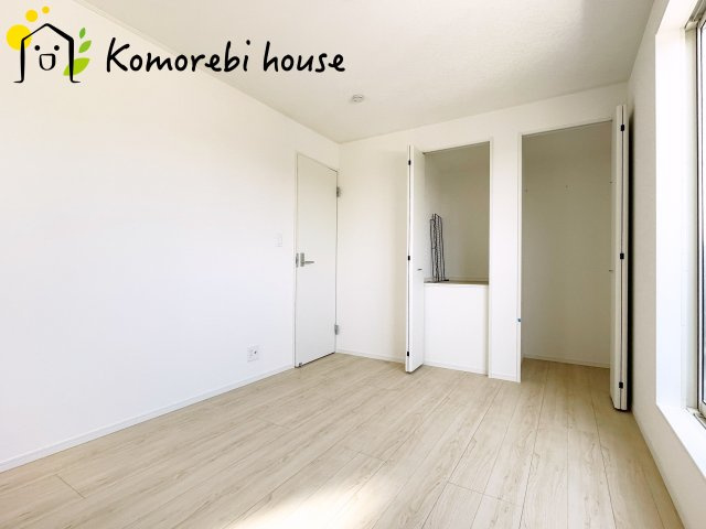 さいたま市西区土屋　第3　新築一戸建て　クレイドルガーデン　01の寝室|開放的な寝室です
