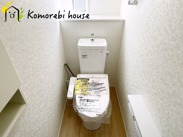 さいたま市西区土屋　第3　新築一戸建て　クレイドルガーデン　01のトイレ|コンパクトで使いやすいトイレです