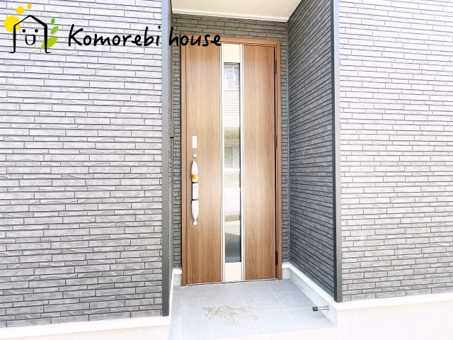 さいたま市西区土屋　第3　新築一戸建て　クレイドルガーデン　01の玄関|シンプルで使いやすい玄関です