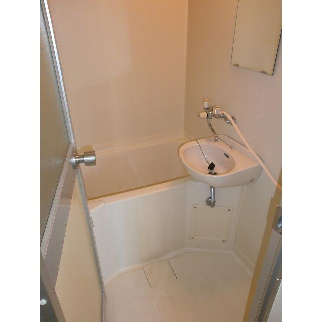 田所マンションの洗面所