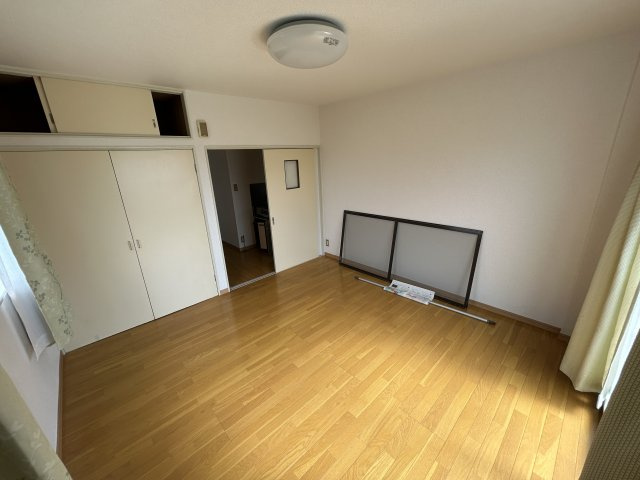 田所マンションの洋室|スタンダードな洋室です