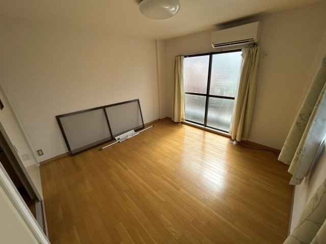 田所マンションの寝室