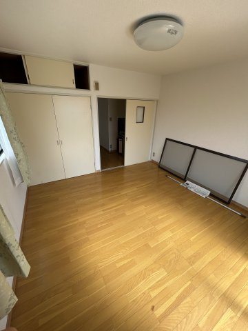 田所マンションの洋室