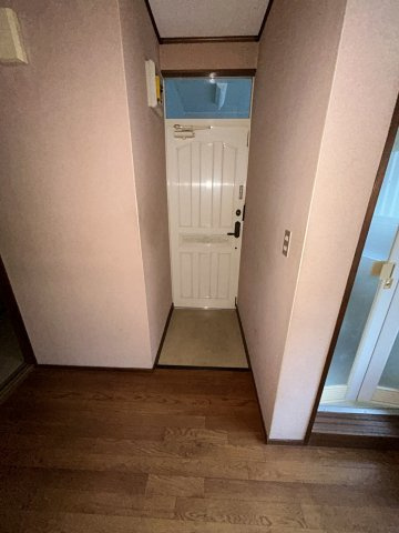 アートハイツⅠの玄関