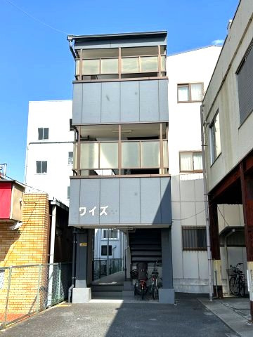 ワイズの外観