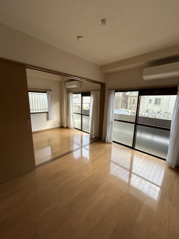 UBNの居間・リビング