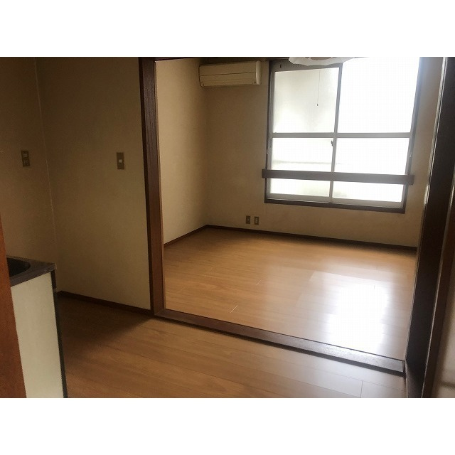 FLAT HARAの居間・リビング