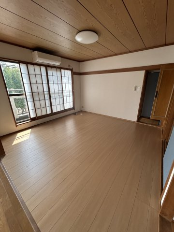 ＴＳハイツの居間・リビング