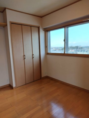 藤和草加ハイタウンの洋室