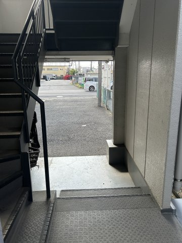 ワイズのロビー