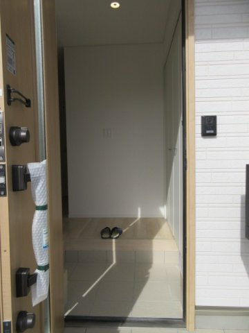 【仲介手数料無料】新築戸建　熊谷市江南中央1-5-21（全1棟）の玄関