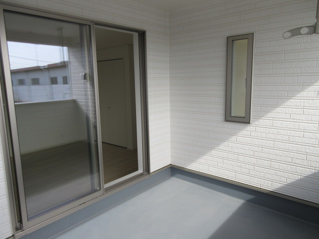 【仲介手数料無料】新築戸建　熊谷市江南中央1-5-21（全1棟）のバルコニー