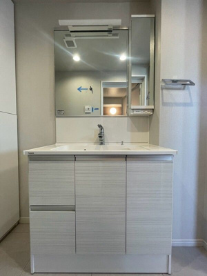 【独立洗面台】 | ミリアレジデンス日本橋人形町Ⅱ