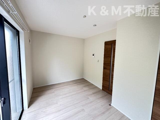 カーサ高柳の居間・リビング|こちらの居間で趣味の時間をお楽しみください