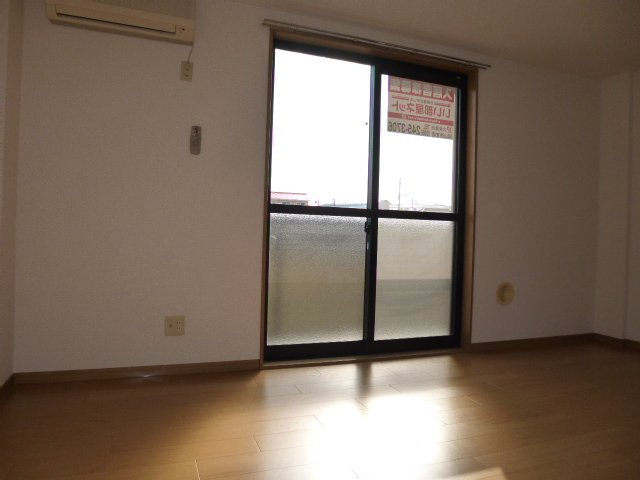 【居間・リビング】 | ミレニアムハイツ | 洋室