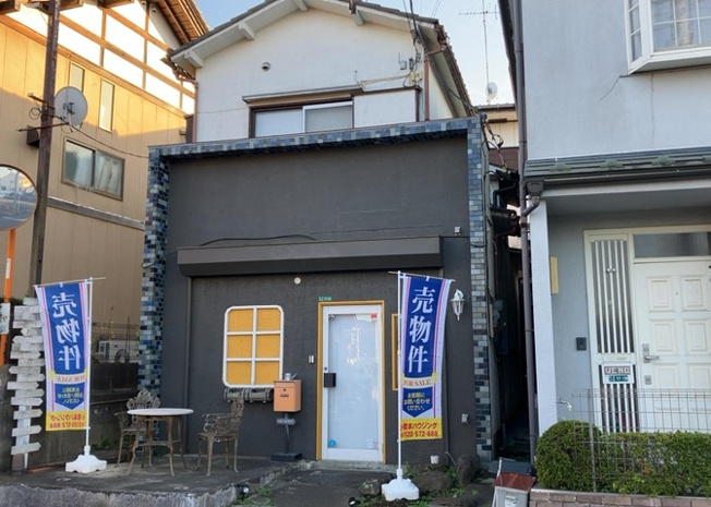 【外観】 | 家を建てる前提で土地を探している場合、地盤の丈夫さは譲れない条件の一つです。地盤が脆弱だと追加工事が必要となります。また、過去に地盤沈下や液状化現象を起こした土地は、できるだけ避けた方がいいでしょう。