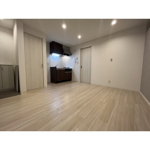 プリシェール杉栄の居間・リビング