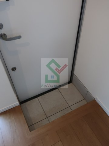 クレオ東大泉の玄関