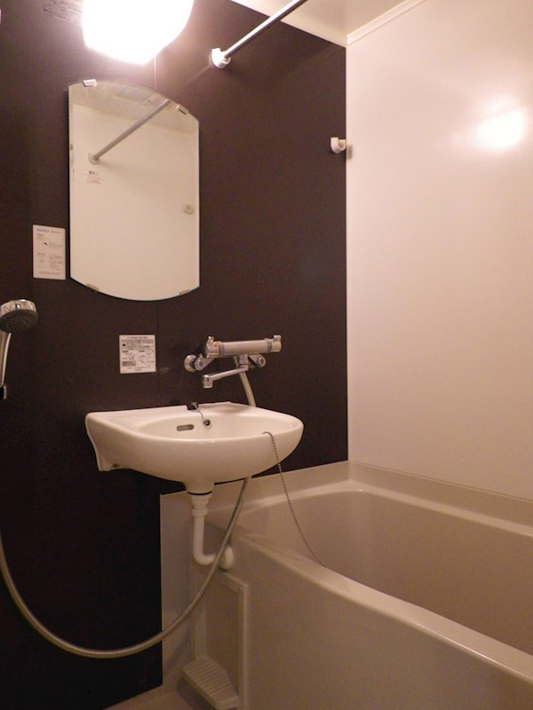 ルーブル中野弥生町の浴室